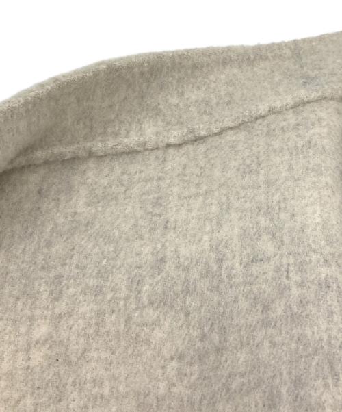 YONFA（ヨンファ）YONFA (ヨンファ) ウールカシミヤ Vネックリバーコート/ヨンファ グレー サイズ:FREEの古着・服飾アイテム