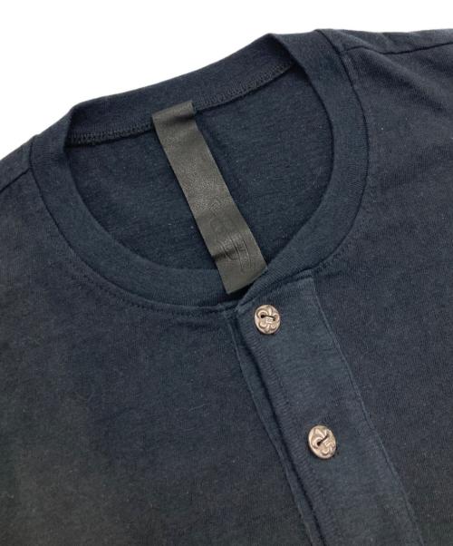CHROME HEARTS（クロムハーツ）CHROME HEARTS (クロムハーツ) BSフレアボタン クロスパッチ ヘンリーネックＴシャツ ブラック サイズ:Mの古着・服飾アイテム
