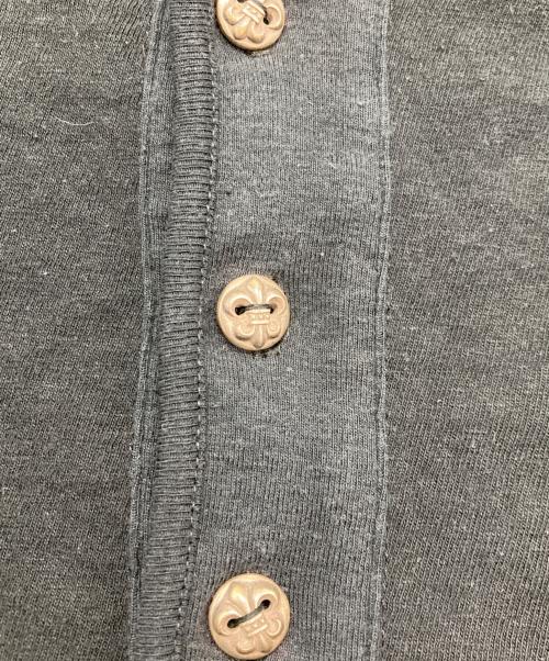 CHROME HEARTS（クロムハーツ）CHROME HEARTS (クロムハーツ) BSフレアボタン クロスパッチ ヘンリーネックＴシャツ ブラック サイズ:Mの古着・服飾アイテム