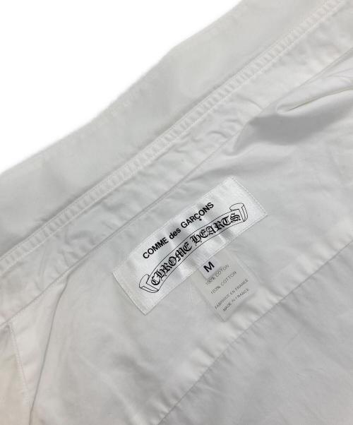 CHROME HEARTS（クロムハーツ）CHROME HEARTS (クロムハーツ) COMME des GARCONS (コムデギャルソン) クロスボールボタンシャツ/ZI-B025/クロムハーツ/コムデギャルソン ホワイト サイズ:Mの古着・服飾アイテム