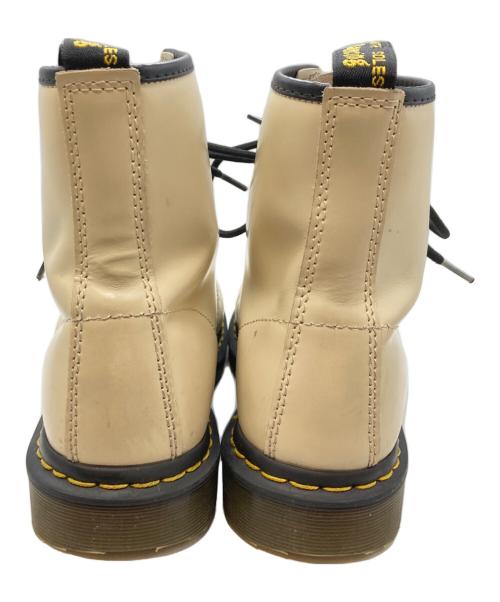 Dr.Martens（ドクターマーチン）Dr.Martens (ドクターマーチン) 8ホールブーツ/ドクターマーチン ベージュ サイズ:UK6の古着・服飾アイテム