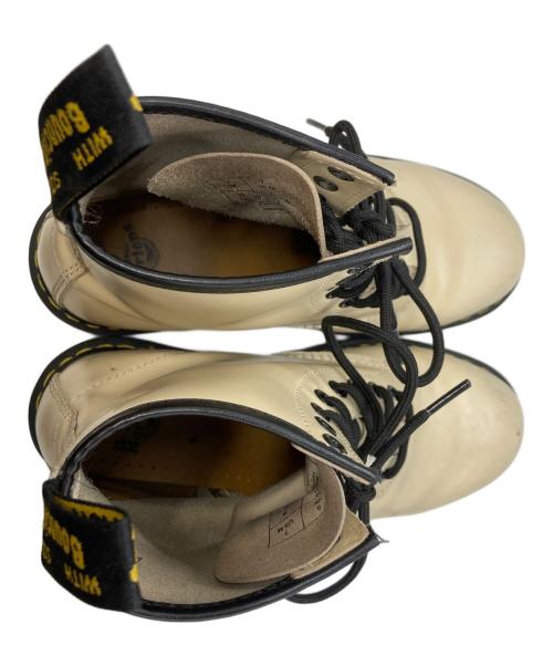 Dr.Martens（ドクターマーチン）Dr.Martens (ドクターマーチン) 8ホールブーツ/ドクターマーチン ベージュ サイズ:UK6の古着・服飾アイテム