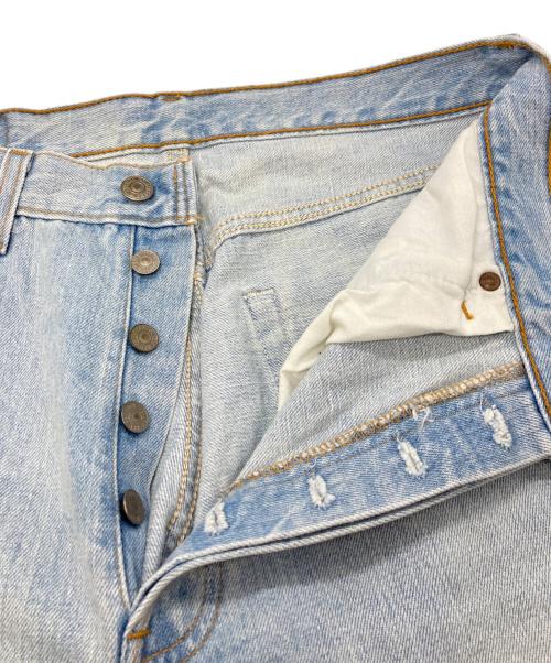 LEVI'S（リーバイス）LEVI'S (リーバイス) 501デニムパンツ/リーバイス/ボタン裏553 USA製 不均等V サンベニート工場 インディゴ サイズ:33/32の古着・服飾アイテム