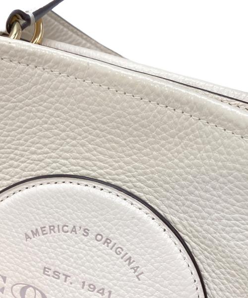 COACH（コーチ）COACH (コーチ) デンプシー キャリーオール ウィズ パッチ/コーチ/C2004 ホワイトの古着・服飾アイテム