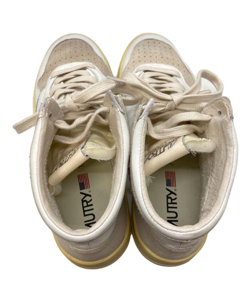 AUTRY（オートリ―）AUTRY (オートリ―) MID WOM SUEDE/LEAT WHT/SAND/オートリ― アイボリー サイズ:24.5cmの古着・服飾アイテム