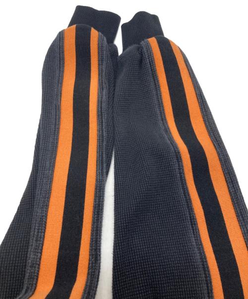 DOLCE & GABBANA（ドルチェ＆ガッバーナ）DOLCE & GABBANA (ドルチェ＆ガッバーナ) フードレイヤードDGパッチパーカー　ドルチェ＆ガッバーナ　G9KT1Z/G7NBD ブラック×オレンジ サイズ:44の古着・服飾アイテム