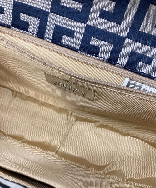 GIVENCHY（ジバンシィ）GIVENCHY (ジバンシィ) ロゴ総柄ショルダーバッグ/ジバンシィ/日本製 ベージュ×ネイビーの古着・服飾アイテム