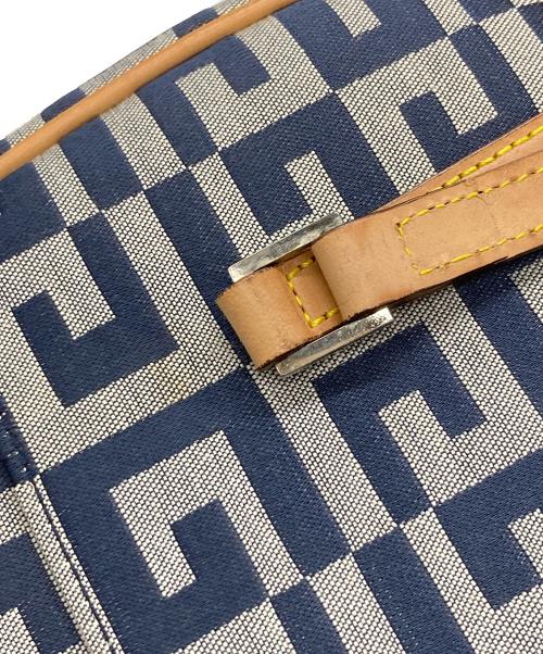 GIVENCHY（ジバンシィ）GIVENCHY (ジバンシィ) ロゴ総柄ショルダーバッグ/ジバンシィ/日本製 ベージュ×ネイビーの古着・服飾アイテム