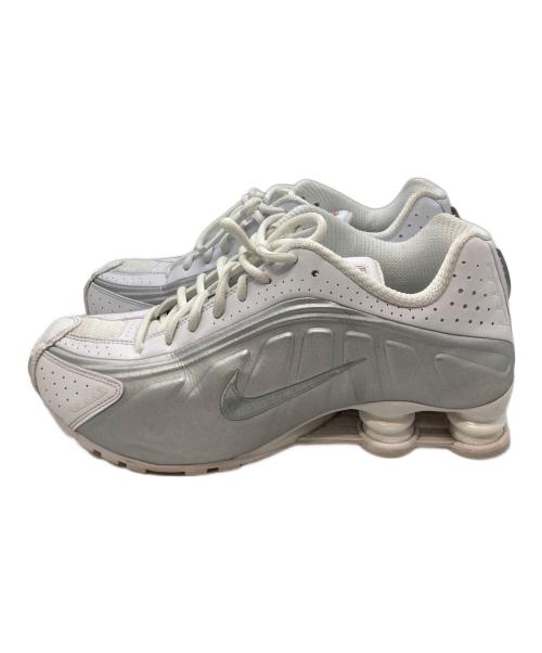 NIKE（ナイキ）NIKE (ナイキ) SHOX R4 WHITE/METALLIC SILVER-WHITE/ナイキ/HQ1988-101 ホワイト サイズ:28cmの古着・服飾アイテム