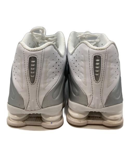 NIKE（ナイキ）NIKE (ナイキ) SHOX R4 WHITE/METALLIC SILVER-WHITE/ナイキ/HQ1988-101 ホワイト サイズ:28cmの古着・服飾アイテム