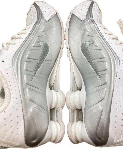 NIKE（ナイキ）NIKE (ナイキ) SHOX R4 WHITE/METALLIC SILVER-WHITE/ナイキ/HQ1988-101 ホワイト サイズ:28cmの古着・服飾アイテム