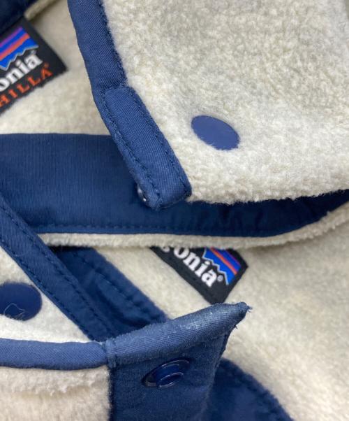 Patagonia（パタゴニア）Patagonia (パタゴニア) ライトウェイトシンチラスナップT/パタゴニア/25580FA21 アイボリー サイズ:Sの古着・服飾アイテム