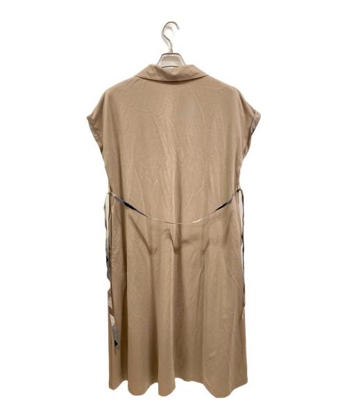 BLUE LABEL CRESTBRIDGE（ブルーレーベルクレストブリッジ）BLUE LABEL CRESTBRIDGE (ブルーレーベルクレストブリッジ) コンパクトポンチカラーネックドレス ベージュ サイズ:40の古着・服飾アイテム