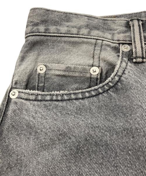 FRAMeWORK（フレームワーク）FRAMeWORK (フレームワーク) out of frameデニムパンツ/フレームワーク/24030220318020 グレー サイズ:Ｍの古着・服飾アイテム