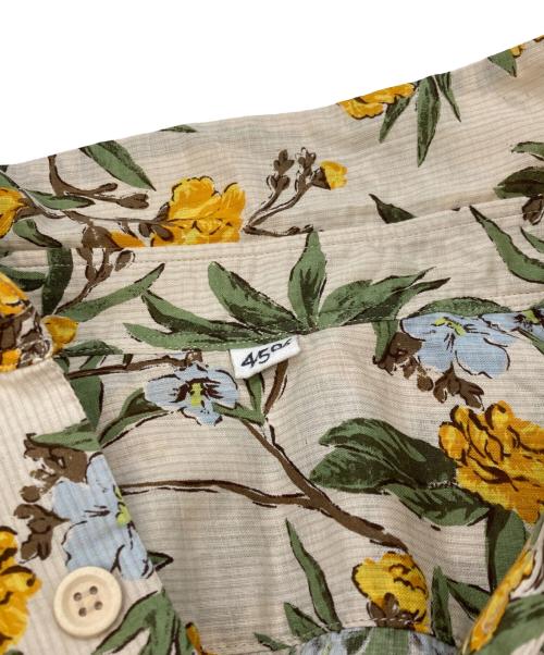 45R（フォーティファイブ・アール）45R (フォーティファイブ・アール) 度甘平ホウセンカプリントの四角シャツ/フォーティファイブ・アール/70730162 ベージュ×グリーン サイズ:Freeの古着・服飾アイテム