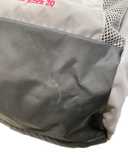 Columbia（コロンビア）Columbia (コロンビア) キャッスルロック20リュック/コロンビア/PU8185 グレー×ピンクの古着・服飾アイテム