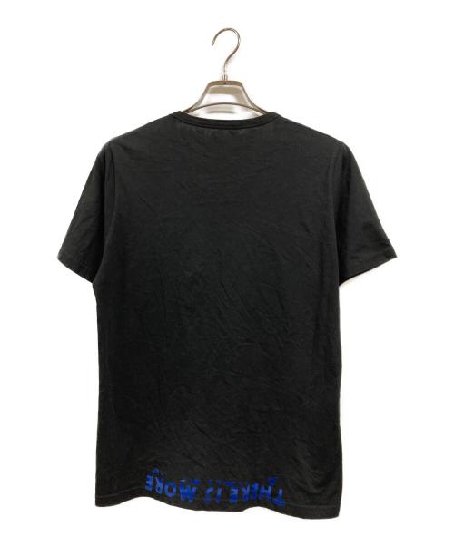 Maison Margiela（メゾンマルジェラ）Maison Margiela (メゾンマルジェラ) VネックエイズTシャツ ブラック×ブルー サイズ:Ｍの古着・服飾アイテム