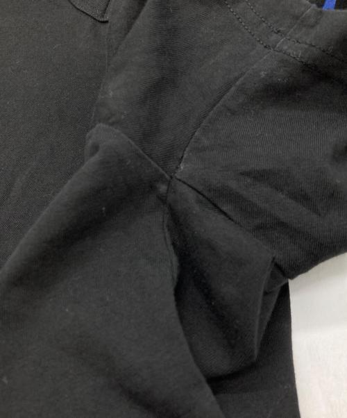 Maison Margiela（メゾンマルジェラ）Maison Margiela (メゾンマルジェラ) VネックエイズTシャツ ブラック×ブルー サイズ:Ｍの古着・服飾アイテム