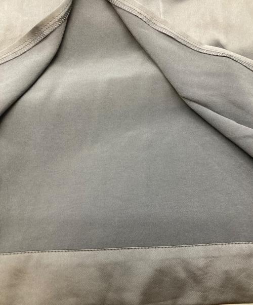 SACRA（サクラ）SACRA (サクラ) TRIACE SATIN PANTS/サクラ/124214112 グレー サイズ:38の古着・服飾アイテム