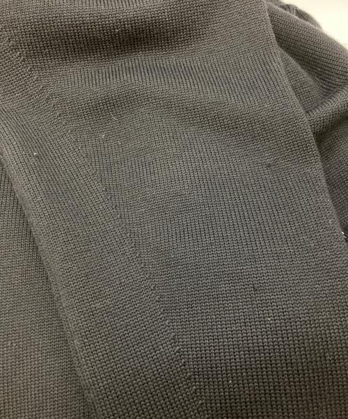 H BEAUTY&YOUTH（エイチ ビューティー&ユース）H BEAUTY&YOUTH (エイチ ビューティー&ユース) SOLID WOOL 9GAUGE V CARDIGAN/エイチ ビューティー&ユース/1228-106-0648 ブラック サイズ:Sの古着・服飾アイテム
