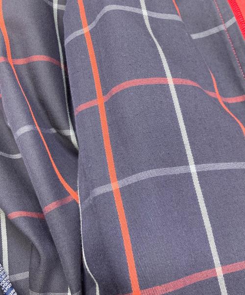 Burberry's（バーバリー）Burberry's (バーバリーズ) 裏チェックスイングトップ　バーバリーズ　 レッド サイズ:表記なしの古着・服飾アイテム