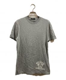 VERSACE（ヴェルサーチェ）の古着「メデューサ刺繍Tシャツ」｜グレー