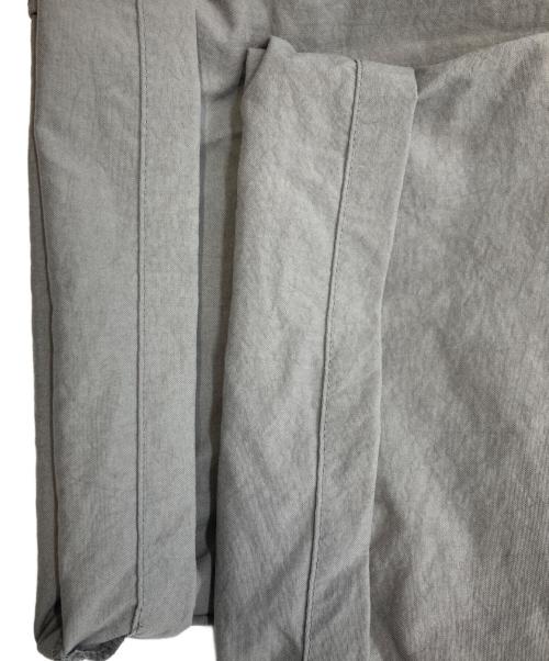 STEVEN ALAN（スティーブンアラン）STEVEN ALAN (スティーブンアラン) ナイロンオックスアウトワンプリーツスラックス/スティーブンアラン/8114-177-1145 グレー サイズ:XLの古着・服飾アイテム