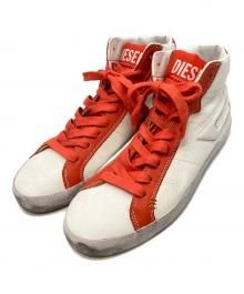 DIESEL（ディーゼル）の古着「ハイカットスニーカー　ディーゼル　」｜ホワイト×レッド