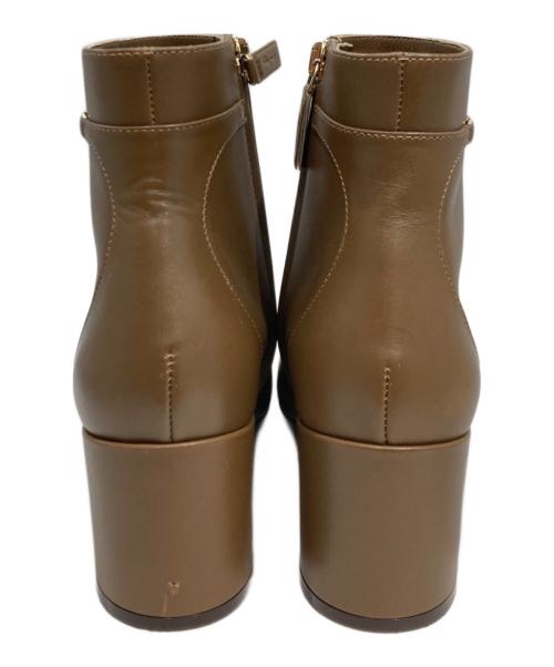 Salvatore Ferragamo（サルヴァトーレ フェラガモ）Salvatore Ferragamo (サルヴァトーレ フェラガモ) チェーンショートブーツ　サルヴァトーレ フェラガモ ブラウン サイズ:5 1/2の古着・服飾アイテム