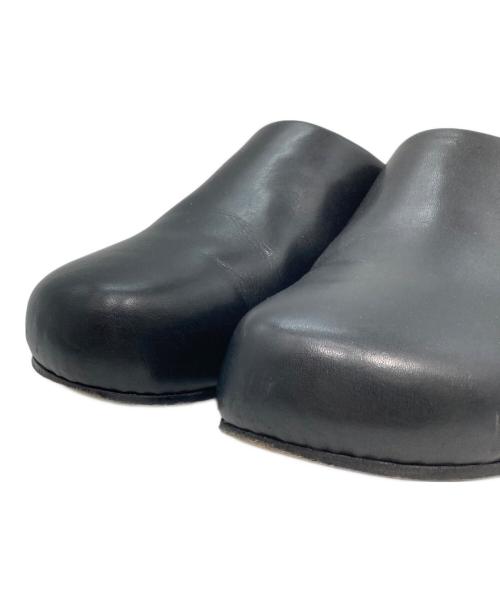 toshinosuke takegahara（トシノスケ タケガハラ）TOSHINOSUKE TAKEGAHARA (トシノスケ タケガハラ) LEATHER MOC サンダル　BEAUTIFUL SHOES　トシノスケ タケガハラ ブラック サイズ:24.5cmの古着・服飾アイテム