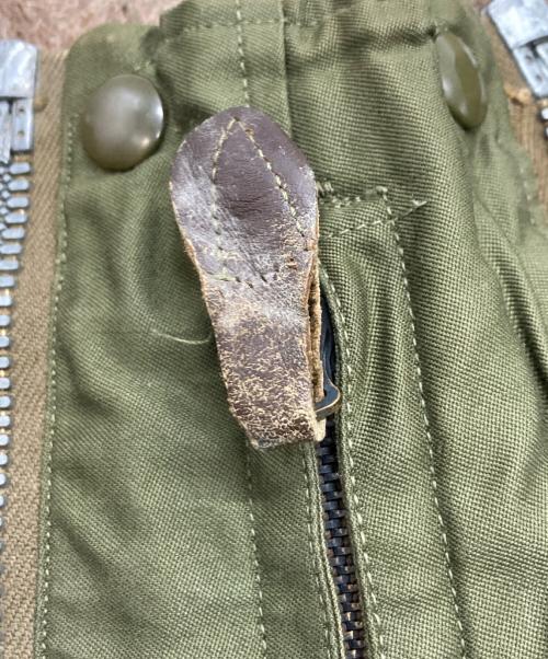 U.S.AIR FORCE（ユーエスエアフォース）U.S.AIR FORCE (ユーエスエアフォース) A-11フライトパンツ カーキ サイズ:30の古着・服飾アイテム