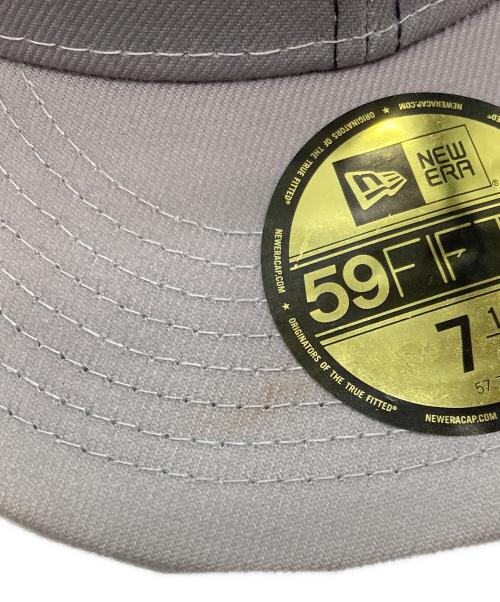 SUPREME（シュプリーム）Supreme (シュプリーム) New Era (ニューエラ) キャップ　シュプリーム　ニューエラ グレーの古着・服飾アイテム