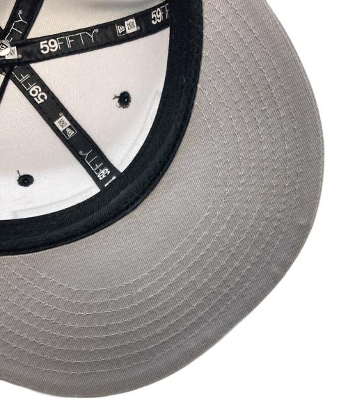 SUPREME（シュプリーム）Supreme (シュプリーム) New Era (ニューエラ) キャップ　シュプリーム　ニューエラ グレーの古着・服飾アイテム