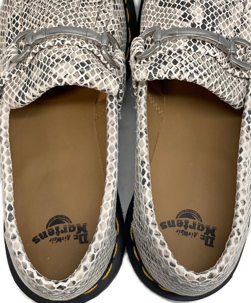 Dr.Martens（ドクターマーチン）Dr.Martens (ドクターマーチン) パイソン柄ADRIAN SNAFFLE ホワイト×ブラック サイズ:UK6の古着・服飾アイテム