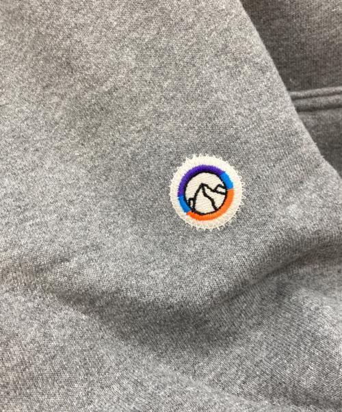 Patagonia（パタゴニア）Patagonia (パタゴニア) フィッツロイ・アイコン・アップライザル・フーディ　パタゴニア　39666 グレー サイズ:Sの古着・服飾アイテム