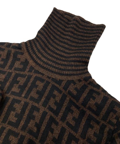 FENDI（フェンディ）FENDI (フェンディ) ズッカ柄タートルネックニット ブラウン×ブラック サイズ:42の古着・服飾アイテム