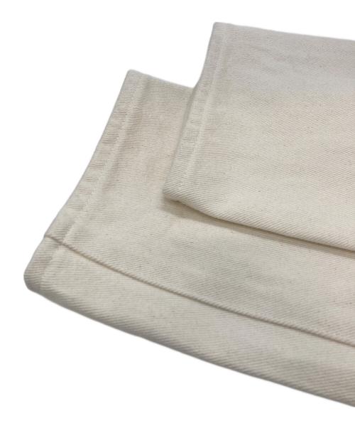 COMOLI（コモリ）COMOLI (コモリ) ストレートパンツ ホワイト サイズ:3の古着・服飾アイテム