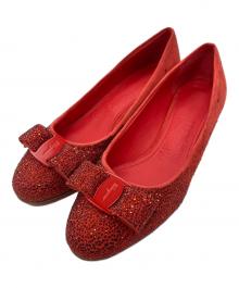 Salvatore Ferragamo（サルヴァトーレ フェラガモ）の古着「ヴァラリボン ラインストーン フラットシューズ　サルヴァトーレ フェラガモ」｜レッド