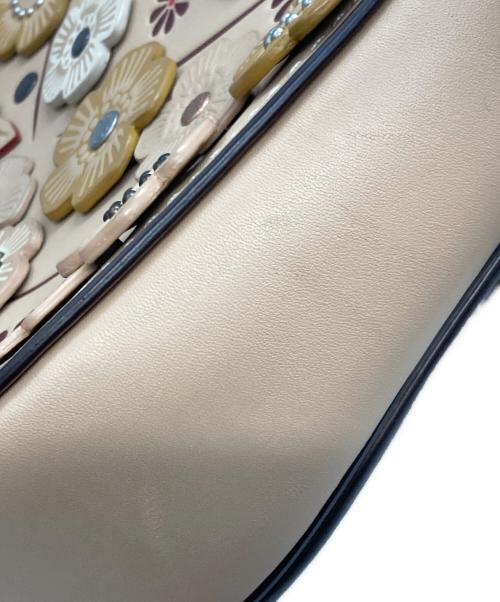 COACH（コーチ）COACH (コーチ) ティーローズアップリケ サドルバッグ23　コーチ　38195 ベージュの古着・服飾アイテム