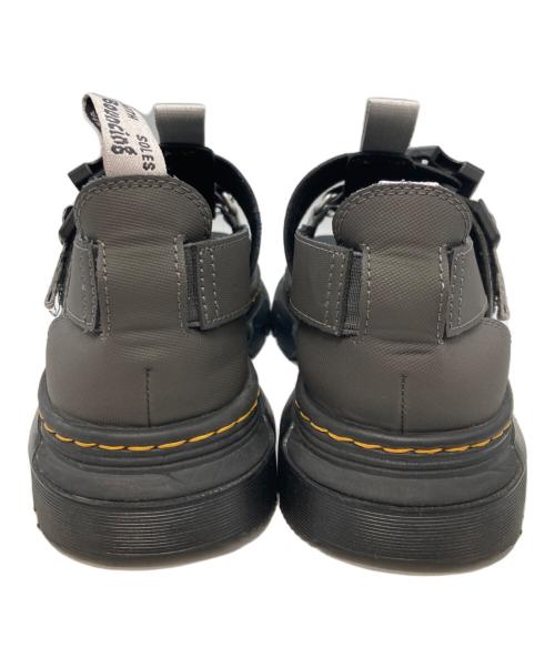 Dr.Martens（ドクターマーチン）Dr.Martens (ドクターマーチン) TRACT PEARSON SANDAL グレー サイズ:Ｌの古着・服飾アイテム