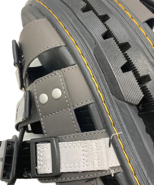 Dr.Martens（ドクターマーチン）Dr.Martens (ドクターマーチン) TRACT PEARSON SANDAL グレー サイズ:Ｌの古着・服飾アイテム