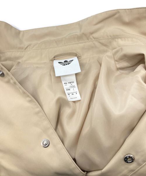 adidas Originals（アディダスオリジナル）adidas originals (アディダスオリジナル) oasis (オアシス) ツアー コーチ ジャケット　アディダスオリジナル　オアシス　HZ0878 ベージュ サイズ:Ｌの古着・服飾アイテム