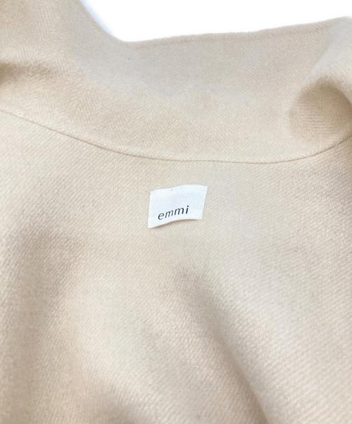 emmi atelier（エミアトリエ）emmi atelier (エミアトリエ) ウールへリンボンリバーコート アイボリーの古着・服飾アイテム