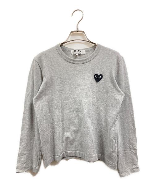 PLAY COMME des GARCONS（プレイコムデギャルソン）PLAY COMME des GARCONS (プレイコムデギャルソン) ハートワッペンロングスリーブカットソー グレー サイズ:Ⅼの古着・服飾アイテム