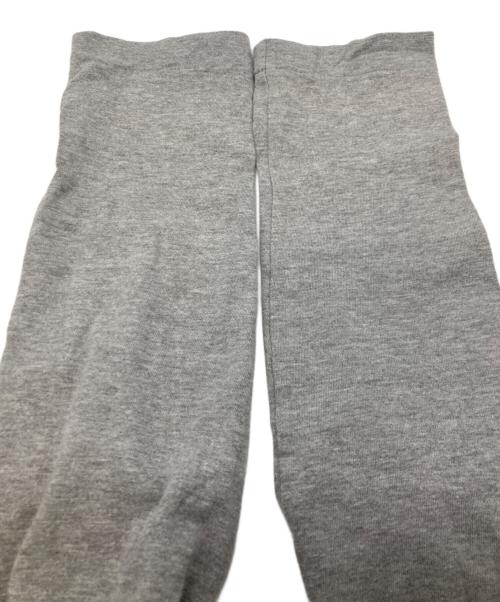 PLAY COMME des GARCONS（プレイコムデギャルソン）PLAY COMME des GARCONS (プレイコムデギャルソン) ハートワッペンロングスリーブカットソー グレー サイズ:Ⅼの古着・服飾アイテム