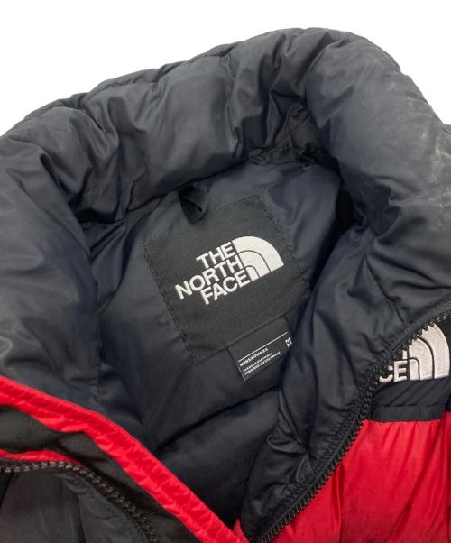 THE NORTH FACE（ザ ノース フェイス）THE NORTH FACE (ザ ノース フェイス) 1996 レトロ ヌプシ ジャケット　ザ ノース フェイス　NF0A3C8D レッド×ブラック サイズ:Ｍの古着・服飾アイテム
