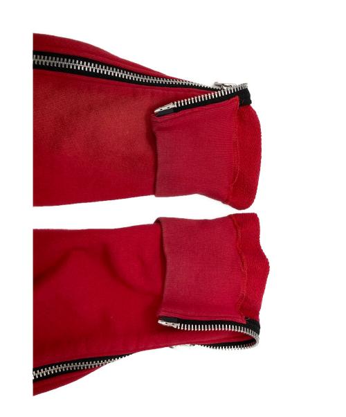 JOHN LAWRENCE SULLIVAN（ジョン ローレンス サリバン）JOHN LAWRENCE SULLIVAN (ジョン ローレンス サリバン) deutsch ZIP PULLOVER　5B006-0517-23　ジョン ローレンス サリバン レッド サイズ:Ｍの古着・服飾アイテム