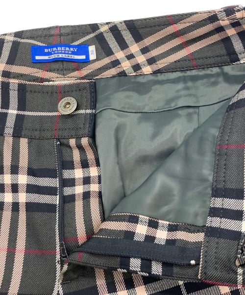 BURBERRY BLUE LABEL（バーバリーロンドンブルーレーベル）BURBERRY BLUE LABEL (バーバリーロンドンブルーレーベル) ノヴァチェックパンツ ブラウン サイズ:Ｍの古着・服飾アイテム