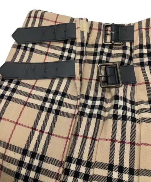 BURBERRY LONDON（バーバリーロンドン）BURBERRY LONDON (バーバリーロンドン) スカート ベージュ サイズ:38の古着・服飾アイテム