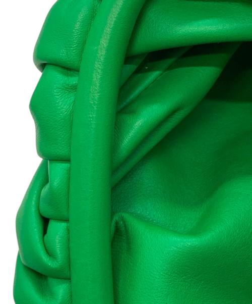 BOTTEGA VENETA（ボッテガベネタ）BOTTEGA VENETA (ボッテガベネタ) ティーンポーチクラッチバッグ グリーンの古着・服飾アイテム